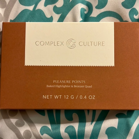 Complex Culture Beauty/Baked Highlighter & Bronzer Quad - Picture 1 of 4